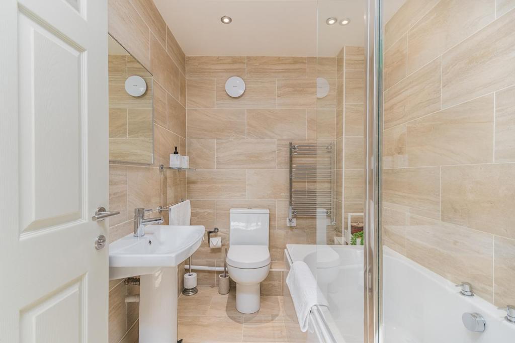 Castle Townhouse Kenilworth - Private Parking - 24 Hr Gym Access - Town Centre Exterior foto