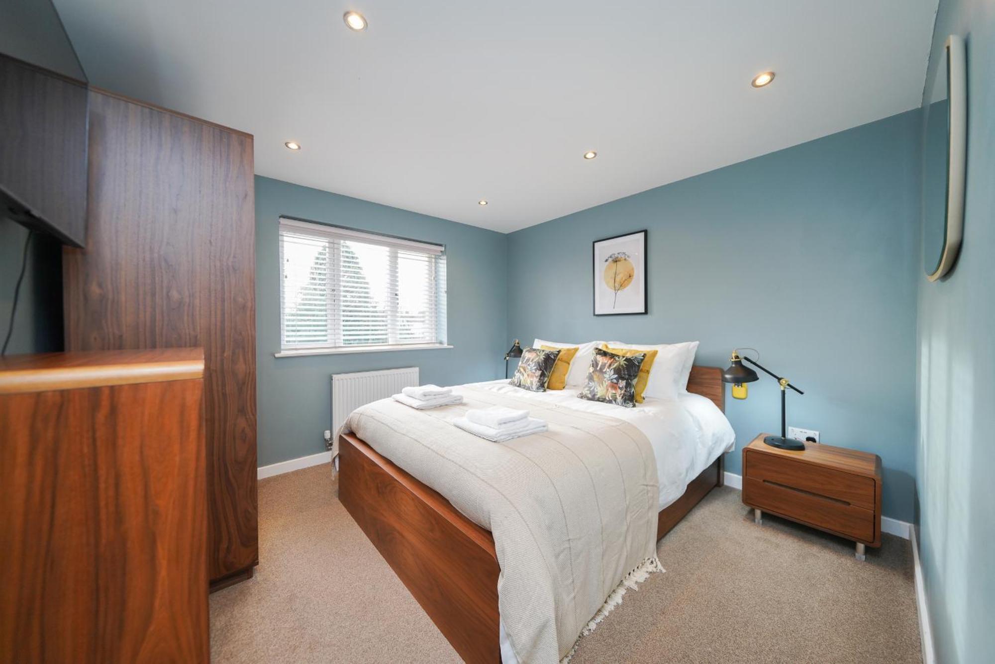 Castle Townhouse Kenilworth - Private Parking - 24 Hr Gym Access - Town Centre Quarto foto